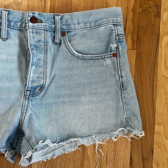 MADEWELL relaxed denim shorts light wash cutoff jorts mid-rise cotton size 28 - Picture 11 of 16